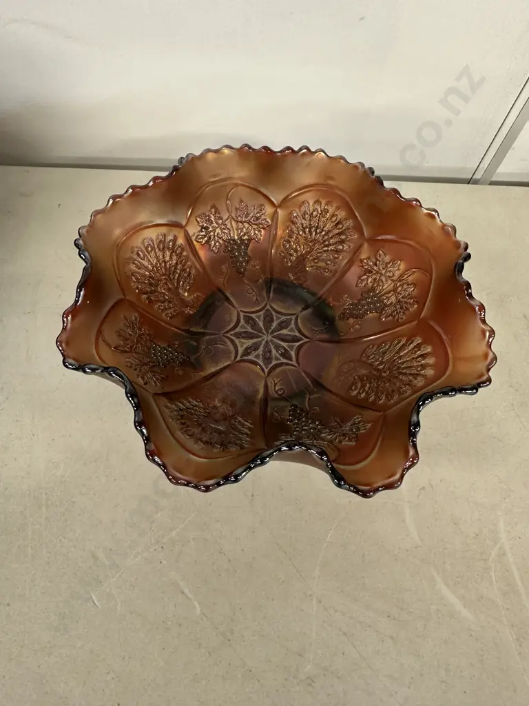 Vintage Carnival Footed Glass Bowl H19, Dia20cm. Image 1++